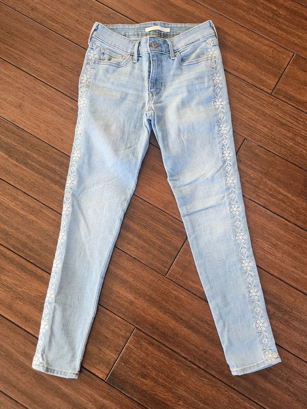 Levi's Light Blue Women's Skinny Jeans with Side Embroidery